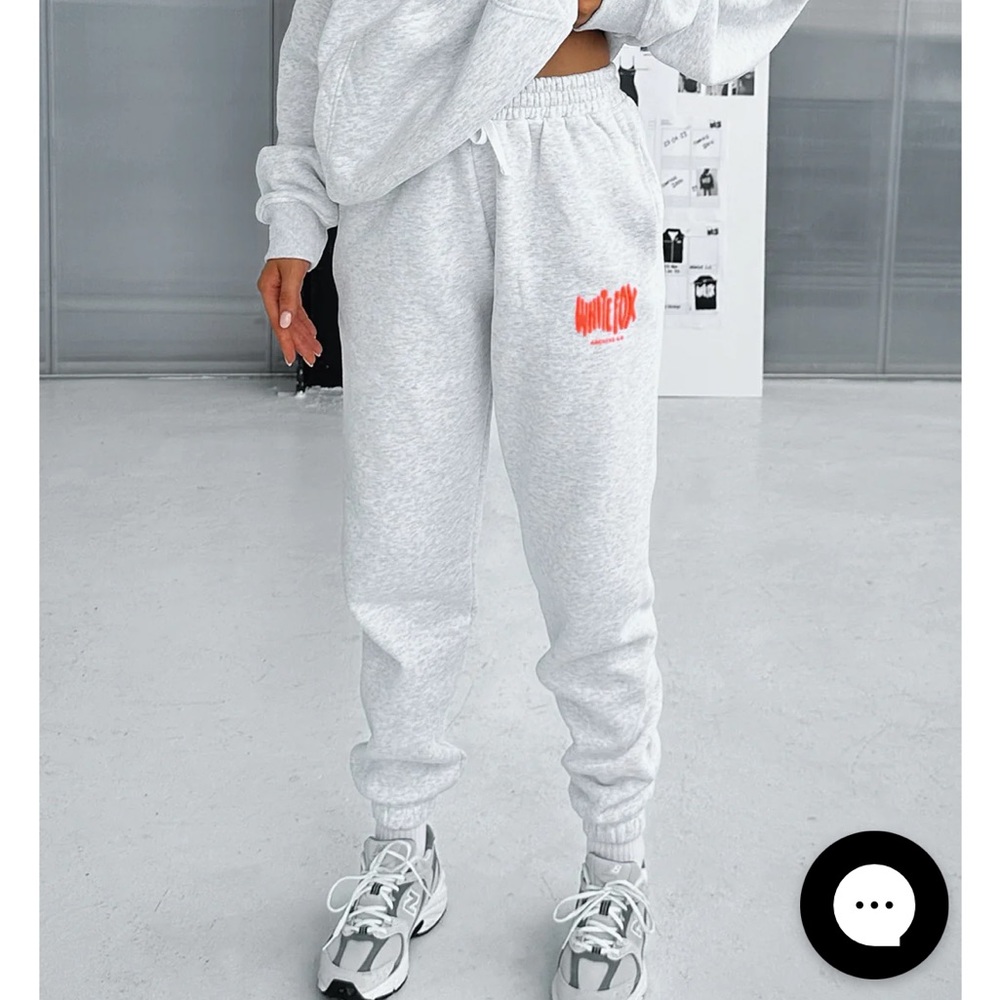 White fox, size medium, “Archive 6.0 sweatpants cloudburst”